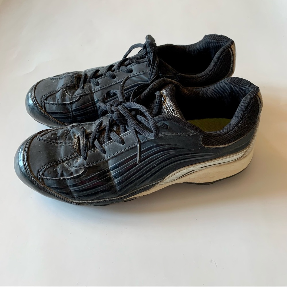 Classic Sport 3.5 3 1/2 Cleats Shoes Black White